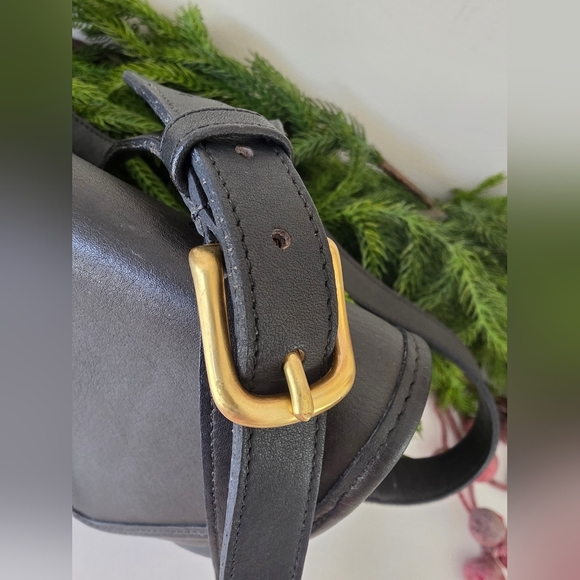 Vintage Coach Geometric Vista Crossbody/Shoulder Bag In Black Leather - Picture 4 of 15